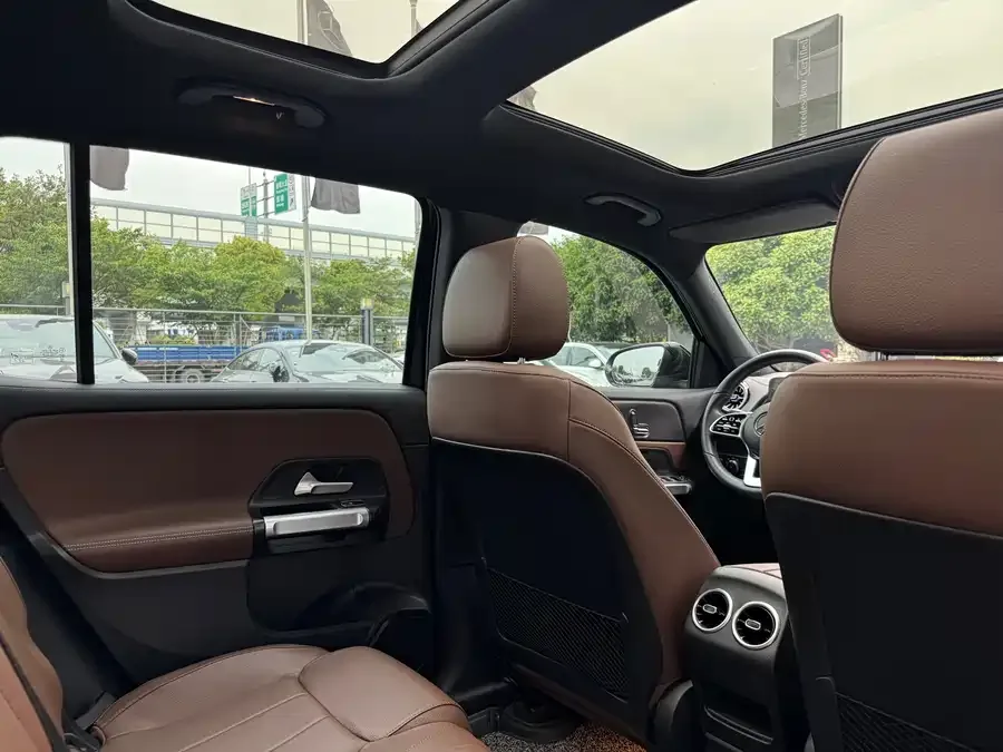 Mercedes-Benz GLB-Class Mercedes-Benz GLB 2023 facelift GLB 200 Dynamic 2023 — миниатюра 4