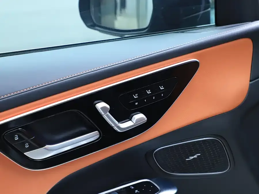 Mercedes-Benz GLC-Class Mercedes-Benz GLC 2024 GLC 300 L 4MATIC dynamic 5-seater 2024 — миниатюра 5
