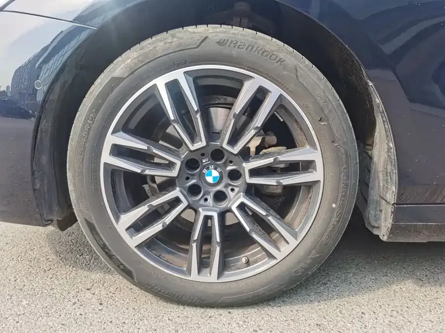 BMW 5 Series BMW 5 Series 2024 525Li M Sports Package 2025 — миниатюра 3