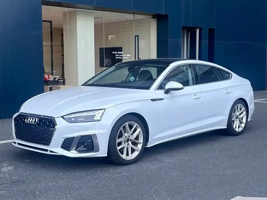 Audi A5 Audi A5 (Imported) 2024 Sportback 40 TFSI Fashion Dynamic Edition 2025 — фото 1, купить с доставкой в Москву