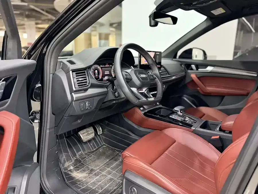 Audi Q5L 2024 40 TFSI Luxury Dynamic Edition 2024 — миниатюра 4