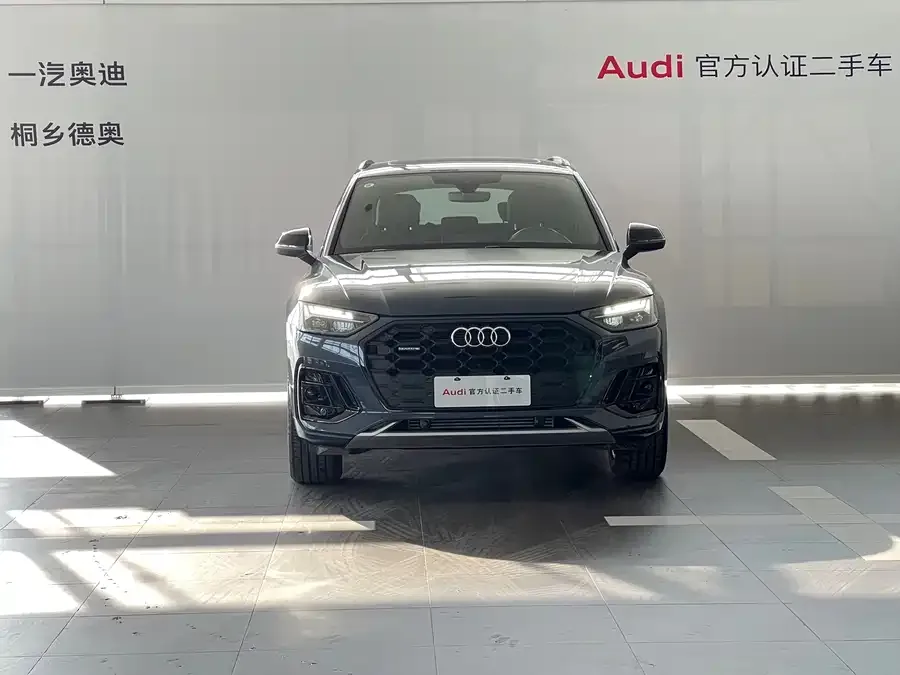 Audi Q5L 2025 40 TFSI Luxury Dynamic Edition 2025 — миниатюра 2