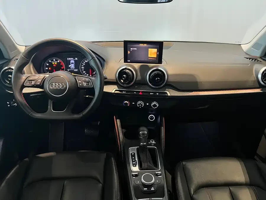 Audi Q2L 2024 35TFSI Progressive Dynamic Edition 2025 — миниатюра 5