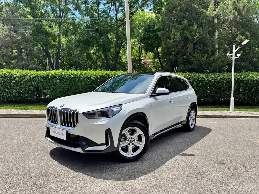 BMW X1 2023 sDrive20Li X Design Package 2023 — фото 1, купить с доставкой в Москву