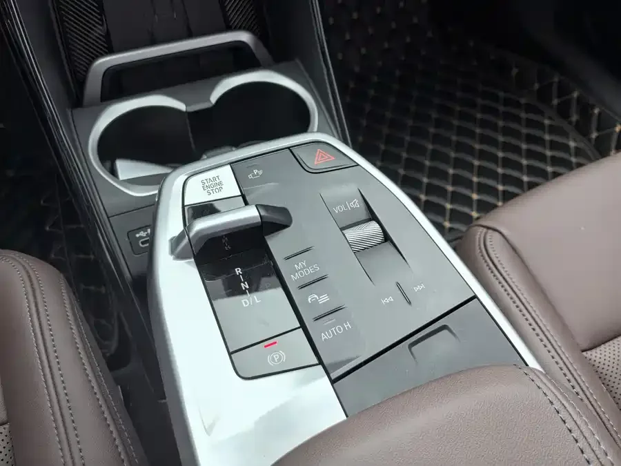 BMW X1 2024 sDrive25Li X Design Package 2024 — миниатюра 4