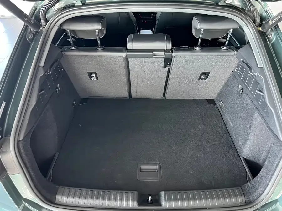 Audi A3 2024 Sportback 35 TFSI stylish and sporty 2024 — миниатюра 2