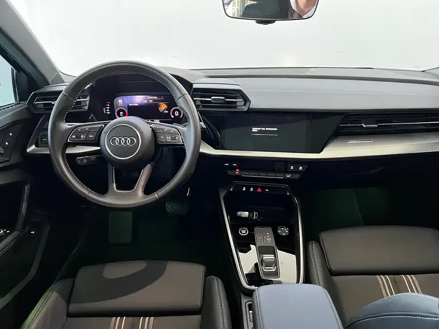 Audi A3 2024 Sportback 35 TFSI stylish and sporty 2024 — миниатюра 5