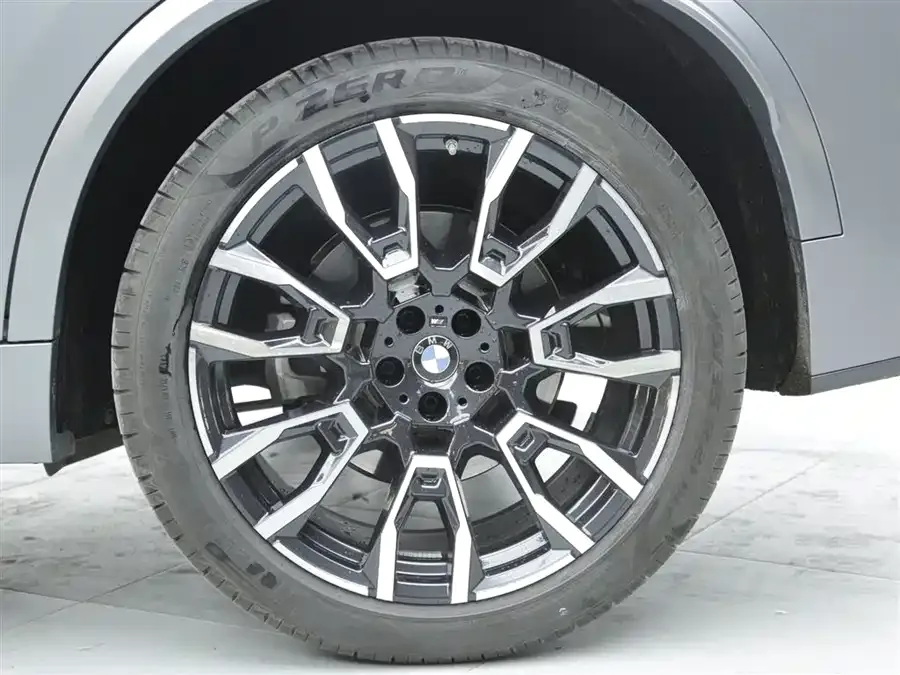 BMW X5 2023 xDrive 40Li M Sport Package 2024 — миниатюра 5