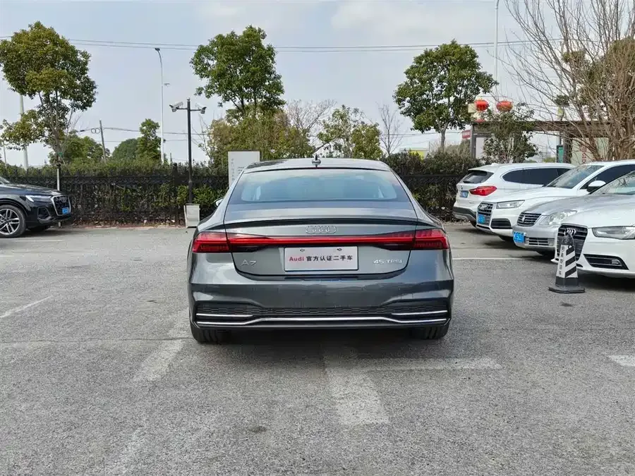 Audi A7 2024 45 TFSI Premium Edition 2025 — миниатюра 2