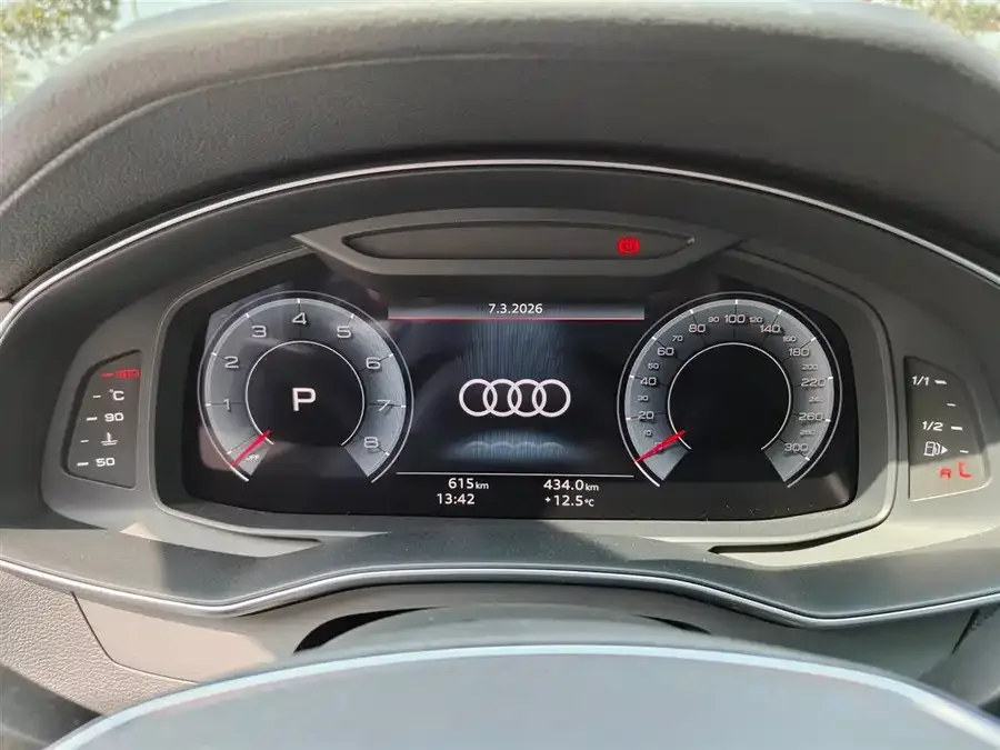 Audi A7 2024 45 TFSI Premium Edition 2025 — миниатюра 3