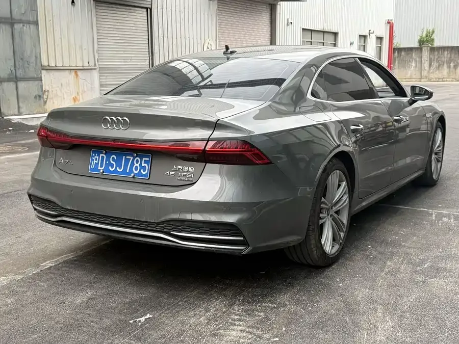 Audi A7L 2024 45 TFSI quattro Luxury Edition 2024 — миниатюра 3