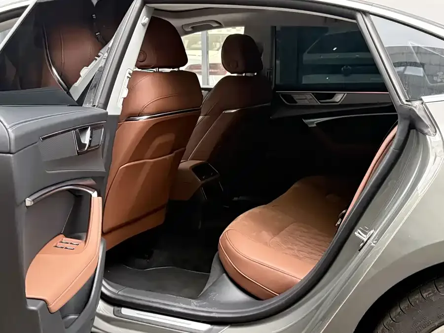 Audi A7L 2024 45 TFSI quattro Luxury Edition 2024 — миниатюра 4