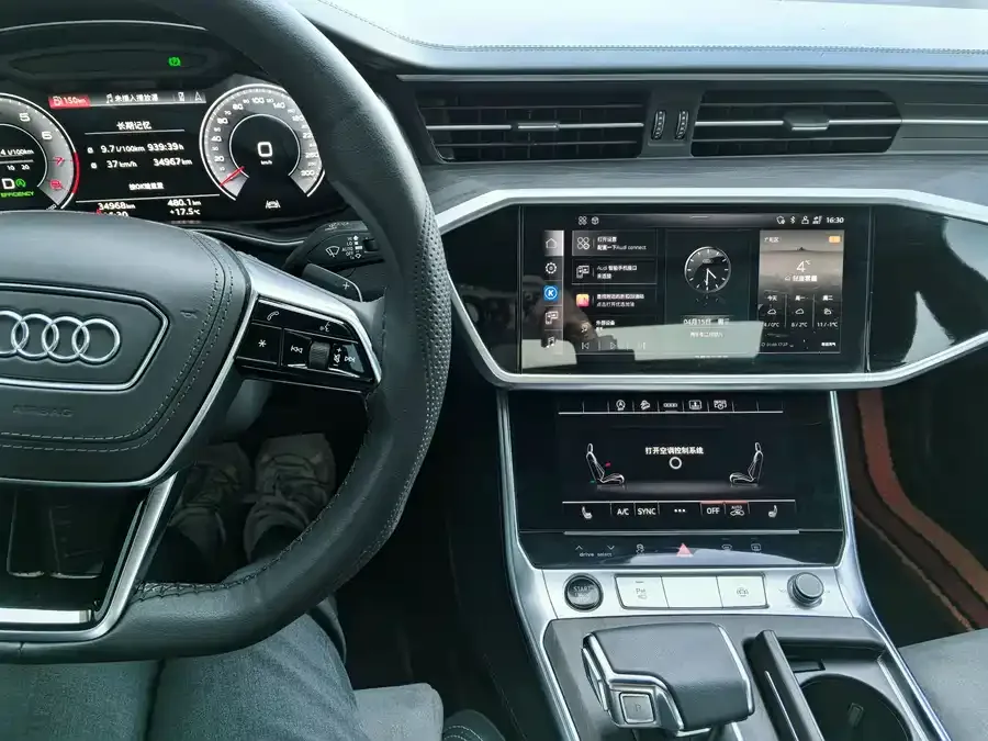 Audi A6L 2023 45 TFSI quattro exclusive dynamic model 2023 — миниатюра 3