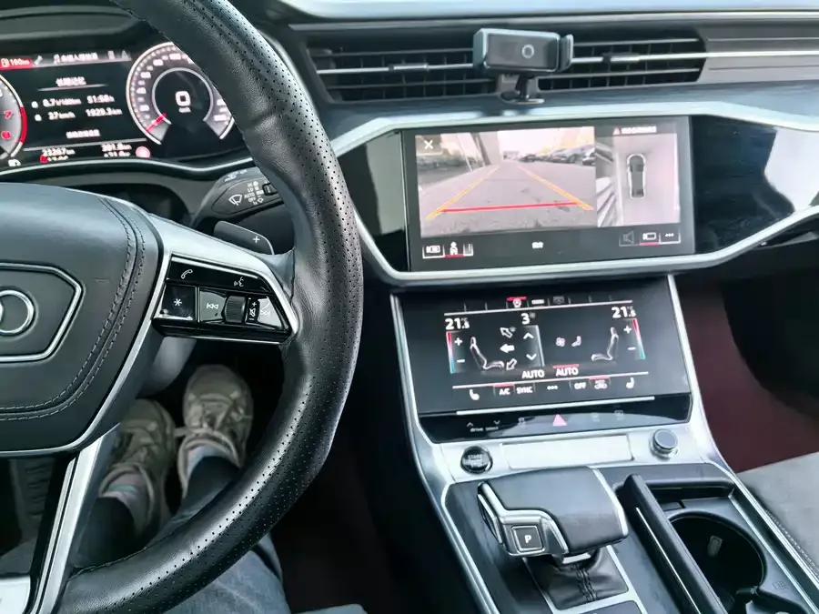 Audi A6L 2024 45 TFSI quattro premium dynamic model 2024 — миниатюра 3