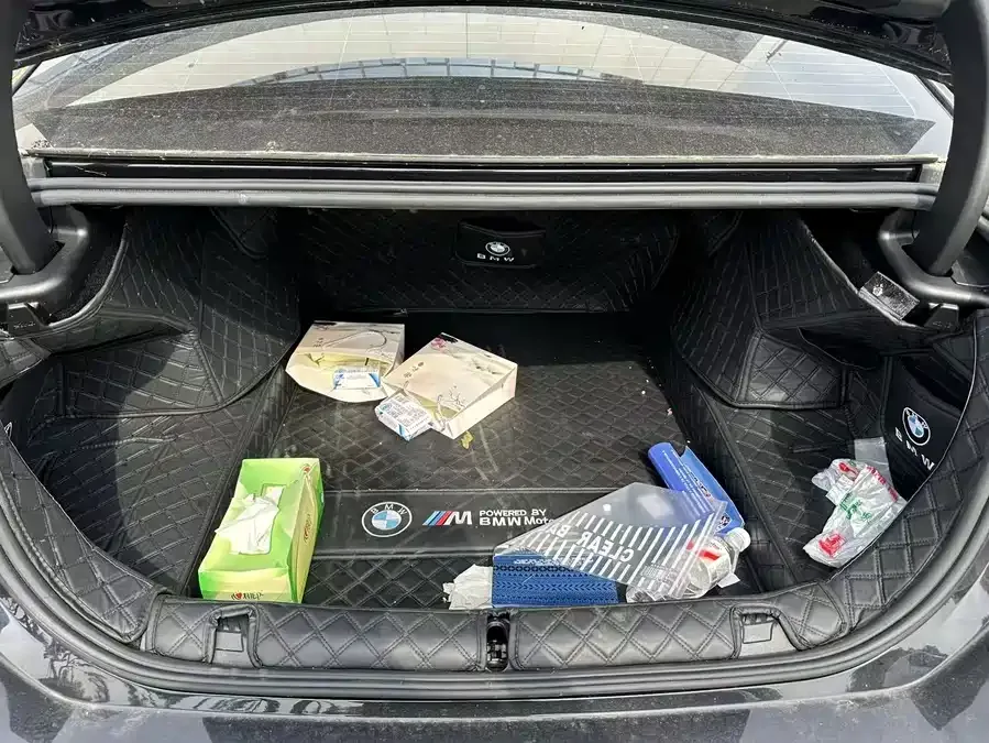 BMW 5 Series BMW 5 Series 2024 530Li Leading M Sports Package 2024 — миниатюра 4