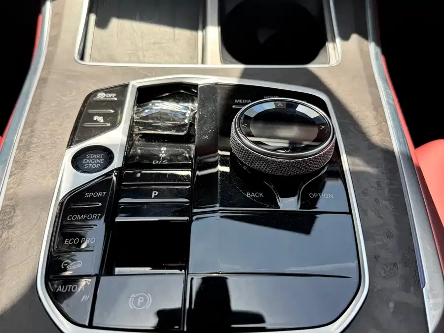 BMW X5 2023 xDrive 30Li Exclusive M Sport Package 2024 — миниатюра 4
