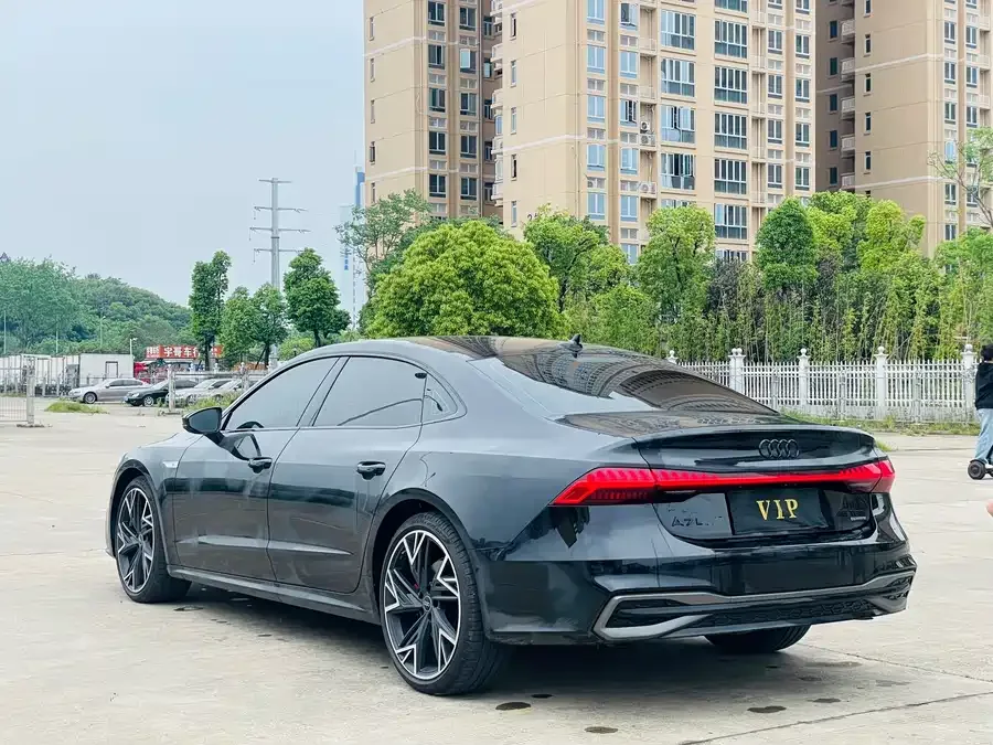 Audi A7L 2025 45 TFSI quattro Black Warrior Edition 2025 — миниатюра 3