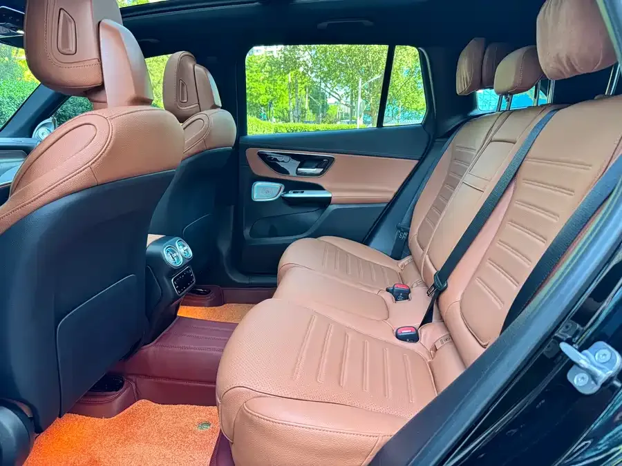 Mercedes-Benz GLC-Class Mercedes-Benz GLC 2023 GLC 260 L 4MATIC dynamic 5-seater 2023 — миниатюра 5