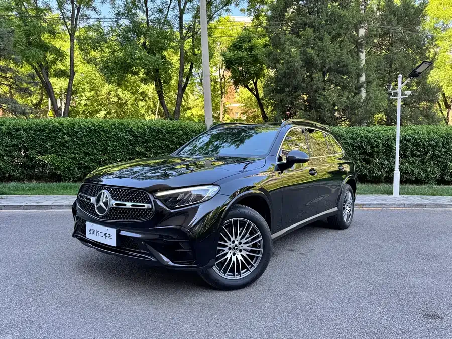 Mercedes-Benz GLC-Class 2023