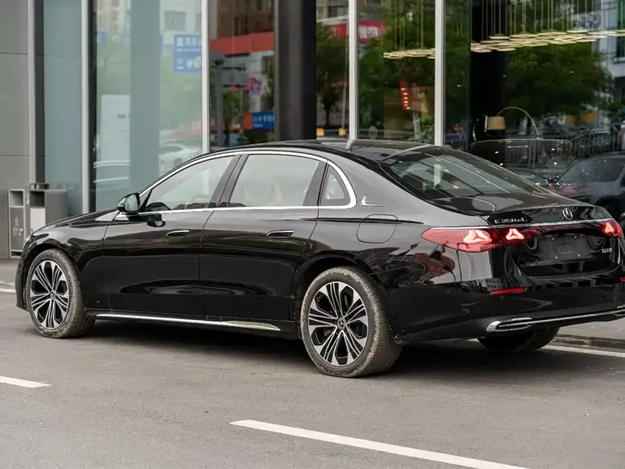 Mercedes-Benz E-class new energy Mercedes-Benz E-Class New Energy 2024 E 350 e L Plug-in Hybrid Sedan 2024 — миниатюра 2