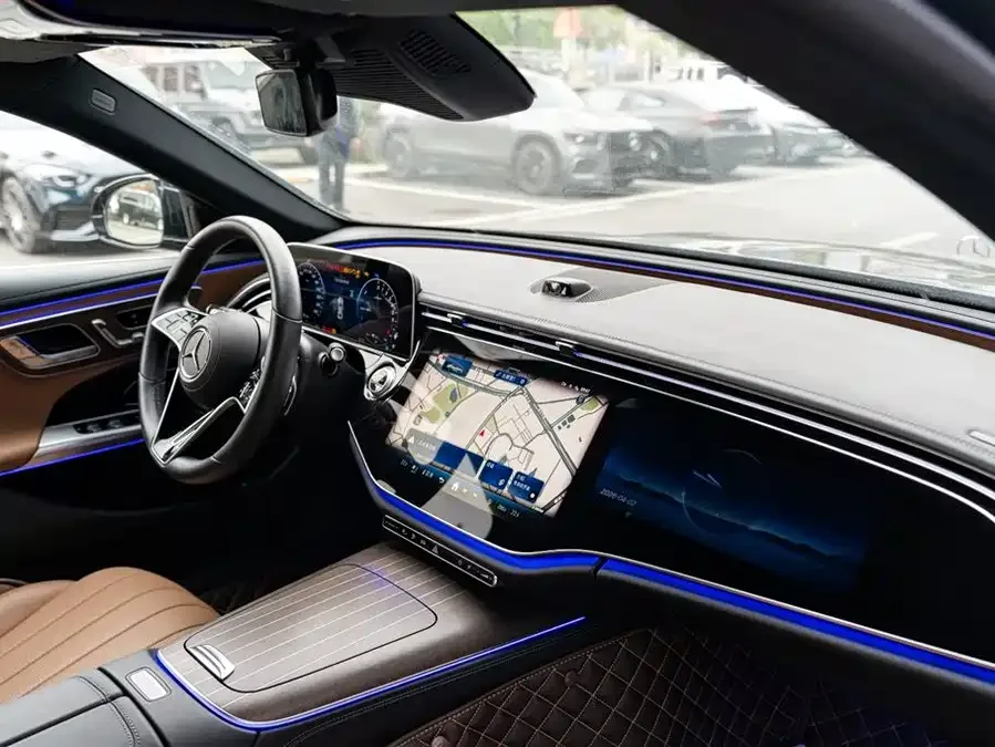 Mercedes-Benz E-class new energy Mercedes-Benz E-Class New Energy 2024 E 350 e L Plug-in Hybrid Sedan 2024 — миниатюра 3