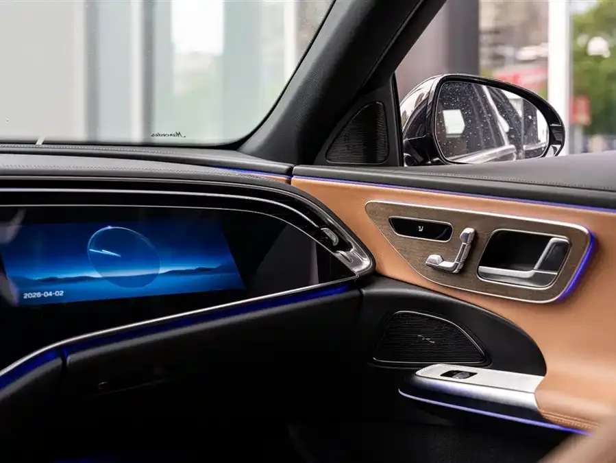 Mercedes-Benz E-class new energy Mercedes-Benz E-Class New Energy 2024 E 350 e L Plug-in Hybrid Sedan 2024 — миниатюра 4