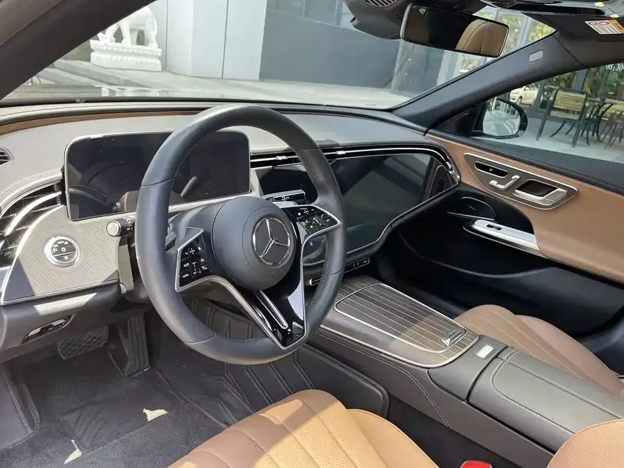 Mercedes-Benz E-class new energy Mercedes-Benz E-Class New Energy 2024 E 350 e L Plug-in Hybrid Sedan 2025 — миниатюра 3