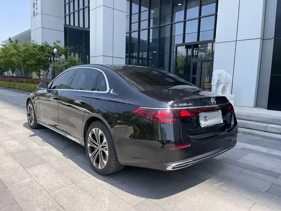 Mercedes-Benz E-class new energy Mercedes-Benz E-Class New Energy 2024 E 350 e L Plug-in Hybrid Sedan 2025 — миниатюра 5