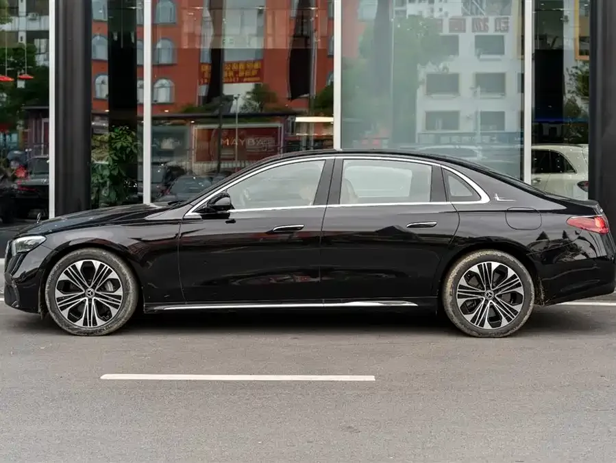 Mercedes-Benz E-class new energy Mercedes-Benz E-Class New Energy 2024 E 350 e L Plug-in Hybrid Sedan 2024 — миниатюра 2