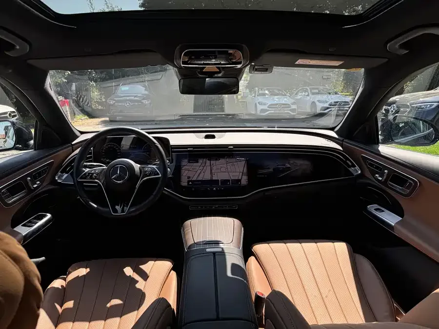 Mercedes-Benz E-class new energy Mercedes-Benz E-Class New Energy 2024 E 350 e L Plug-in Hybrid Sedan 2024 — миниатюра 3