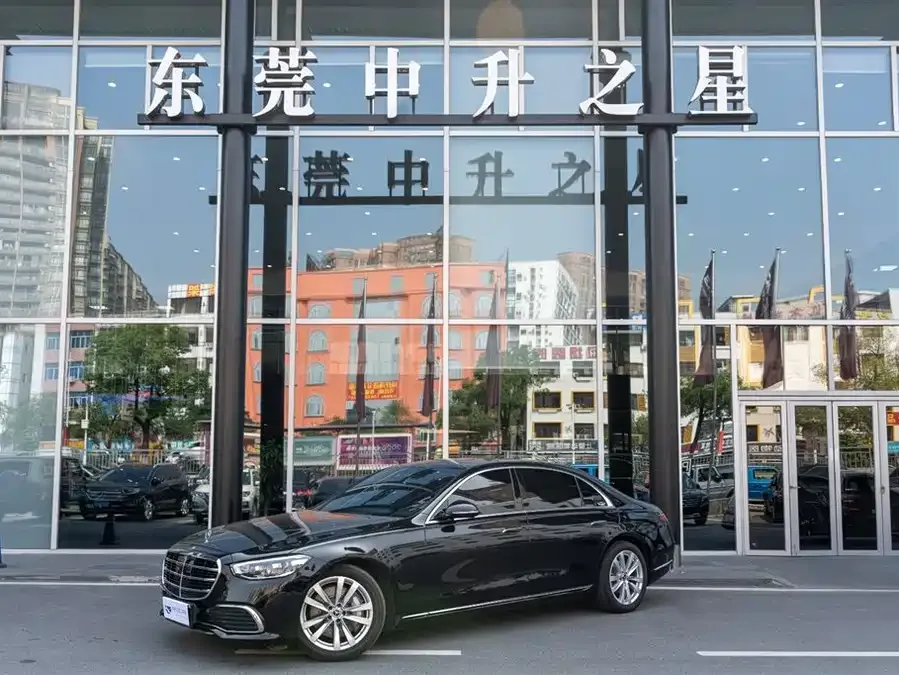 Mercedes-Benz S-Класс 2025