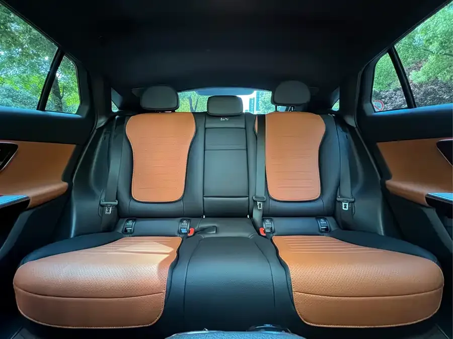 Mercedes-Benz GLC Coupe Mercedes-Benz GLC Coupe 2024 GLC 260 4MATIC Coupe SUV 2024 — миниатюра 3