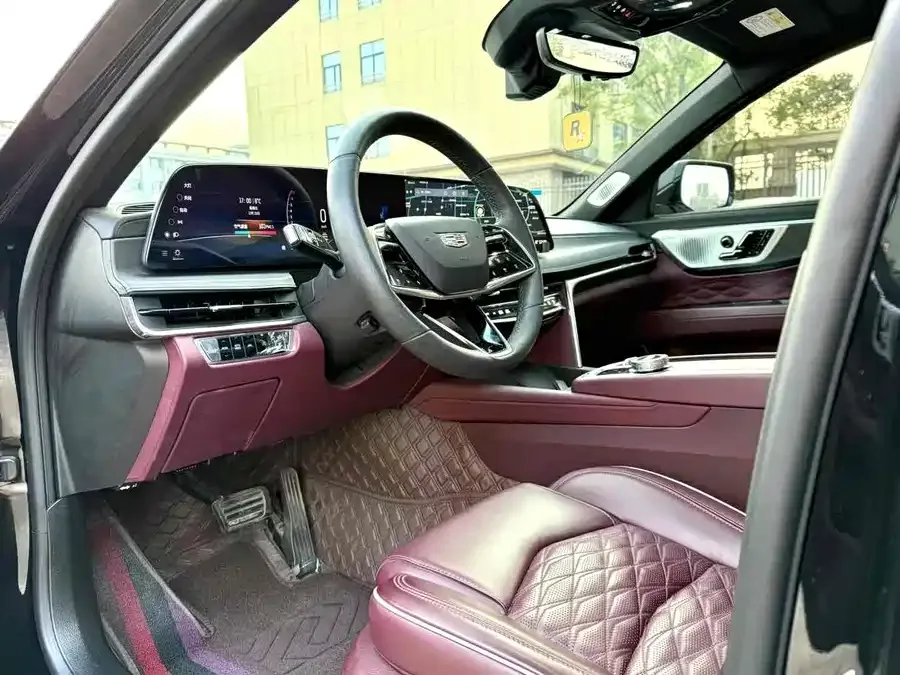 Cadillac CT6 2023 28T Platinum 2023 — миниатюра 2