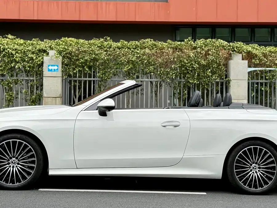 Mercedes-Benz CLE Mercedes-Benz CLE 2024 CLE 260 Convertible Coupe 2024 — миниатюра 3