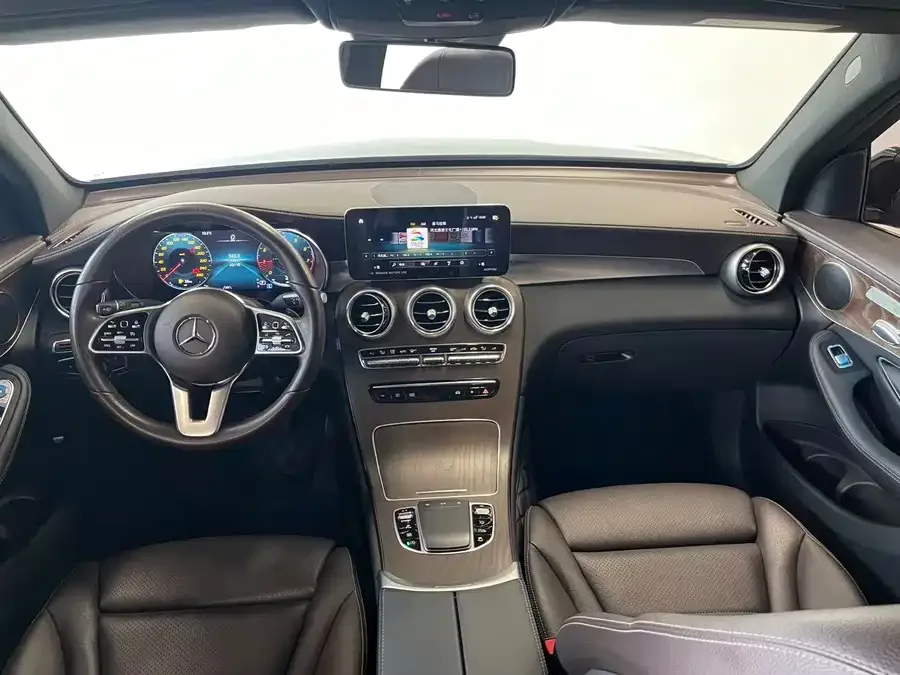 Mercedes-Benz GLC-Class Mercedes-Benz GLC 2022 GLC 300 L 4MATIC Dynamic Collector's Edition 2022 — миниатюра 2