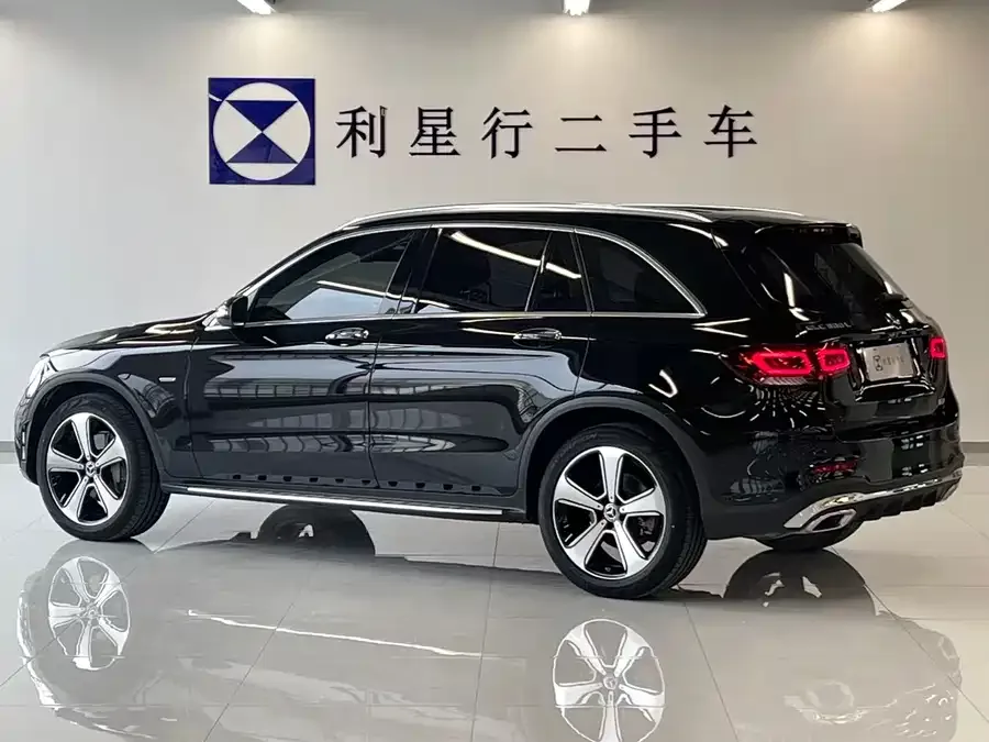 Mercedes-Benz GLC-Class Mercedes-Benz GLC 2022 GLC 300 L 4MATIC Dynamic Collector's Edition 2022 — миниатюра 3