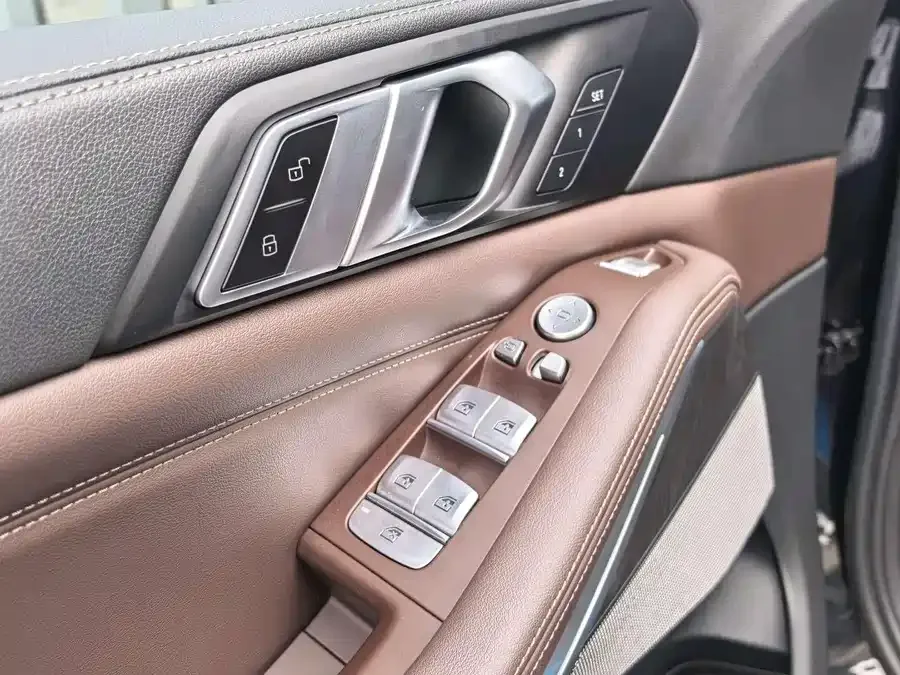 BMW X5 2022 xDrive 30Li Exclusive M Sport Package 2022 — миниатюра 5