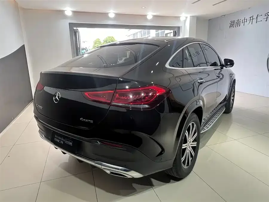 Mercedes-Benz GLE Coupe Mercedes-Benz GLE Coupe 2023 GLE 350 4MATIC Coupe SUV Fashion 2023 — миниатюра 3
