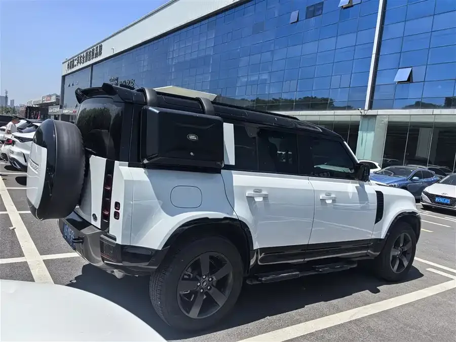 Land Rover guard Land Rover Defender 2024 110 3.0T P400 X-DYNAMIC HSE 2024 — миниатюра 5