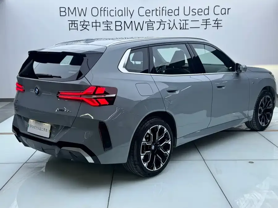 BMW X3 2025 xDrive30L Exclusive M Sport Package 2025 — миниатюра 5
