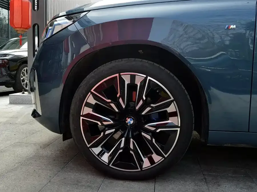 BMW X3 2025 xDrive30L Exclusive M Sport Package 2025 — миниатюра 4