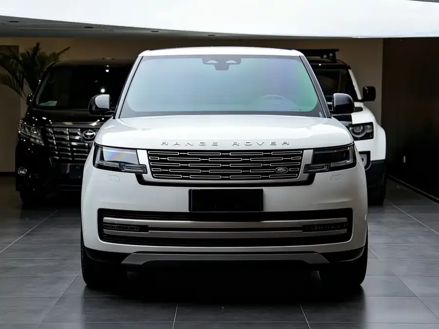 Land Rover Range Rover Range Rover 2024 3.0 L6 400PS Model Extended Edition 2024 — миниатюра 3