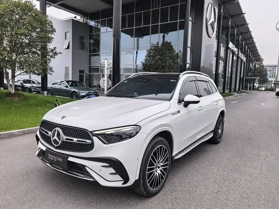 Mercedes-Benz GLC-Class 2023