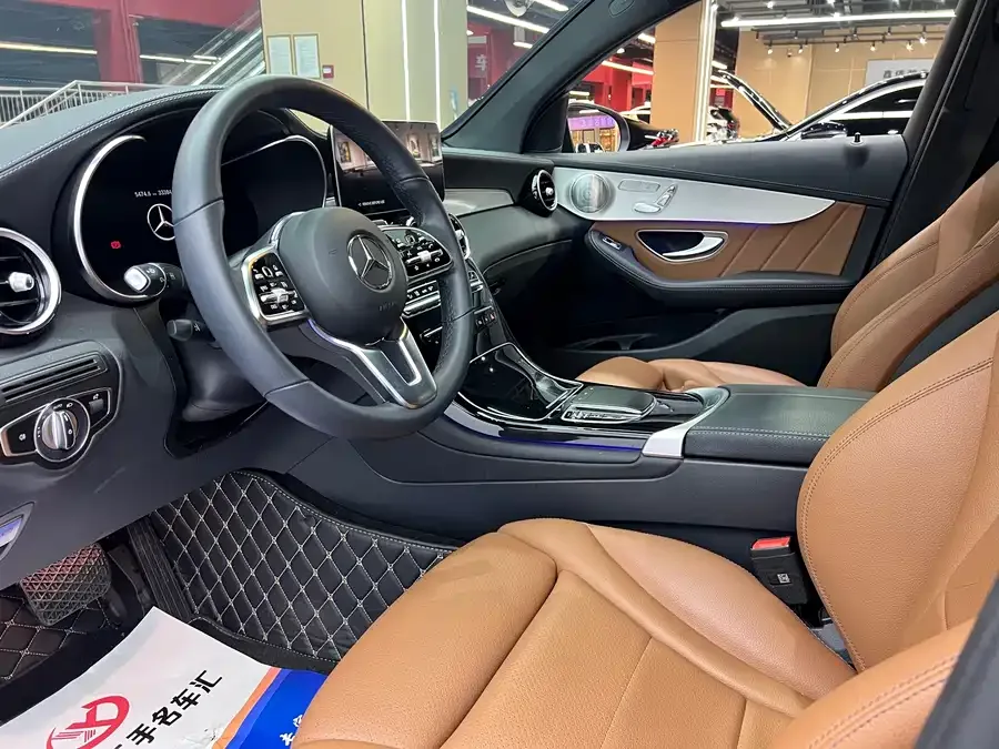 Mercedes-Benz GLC Coupe Mercedes-Benz GLC Coupe 2023 GLC 260 4MATIC Coupe SUV 2023 — миниатюра 3