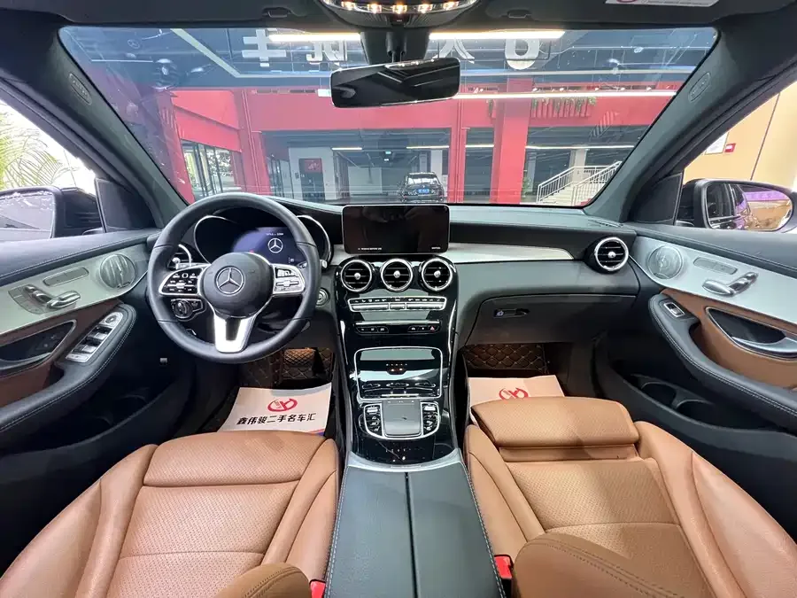 Mercedes-Benz GLC Coupe Mercedes-Benz GLC Coupe 2023 GLC 260 4MATIC Coupe SUV 2023 — миниатюра 4
