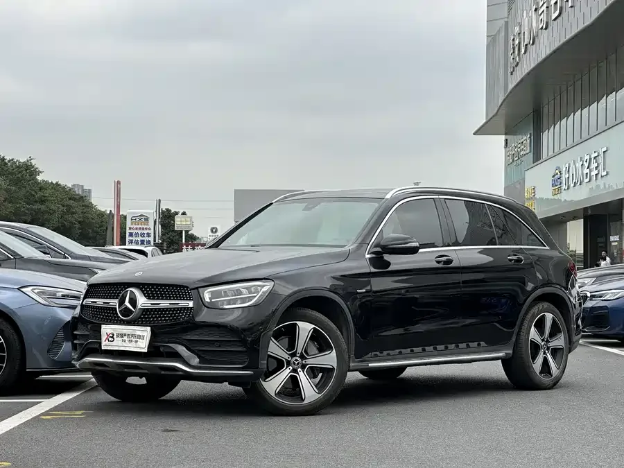 Mercedes-Benz GLC-Class 2023