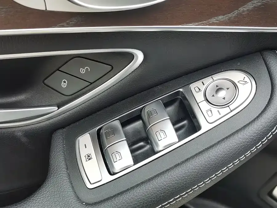 Mercedes-Benz GLC-Class Mercedes-Benz GLC 2022 facelift GLC 300 L 4MATIC Dynamic Collector's Edition 2023 — миниатюра 4
