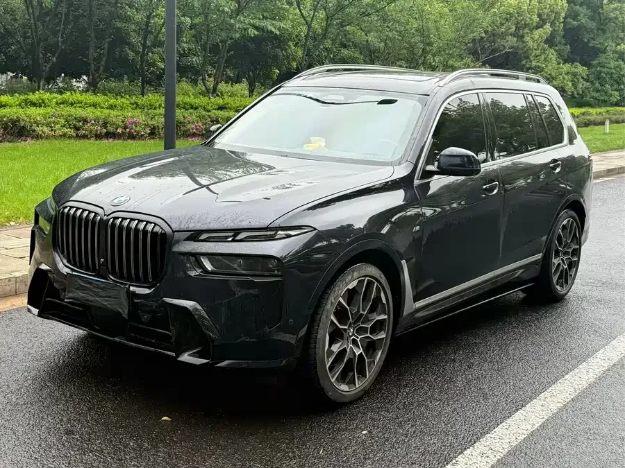 BMW X7 2023