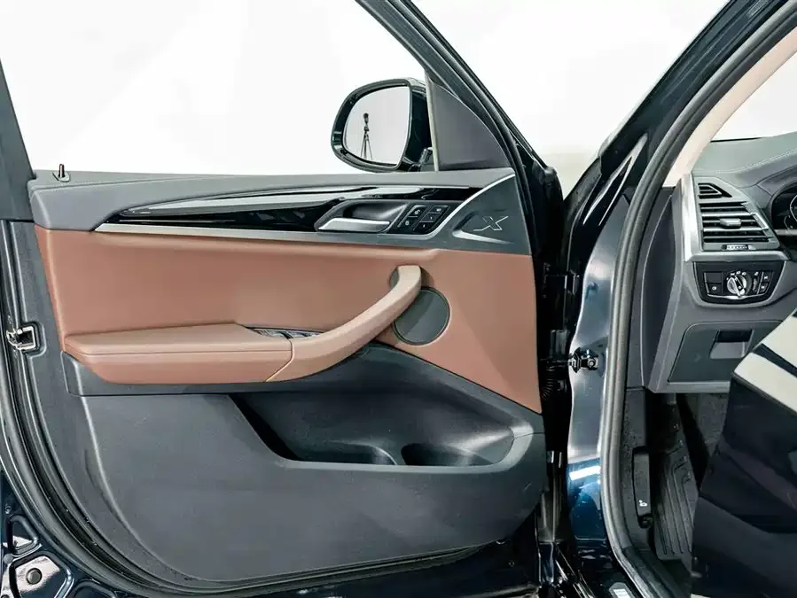 BMW X3 2022 facelift xDrive25i M Sport package 2022 — миниатюра 5