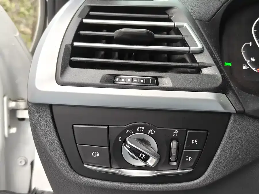 BMW X3 2022 facelift xDrive30i Leading M Night Edition 2022 — миниатюра 4